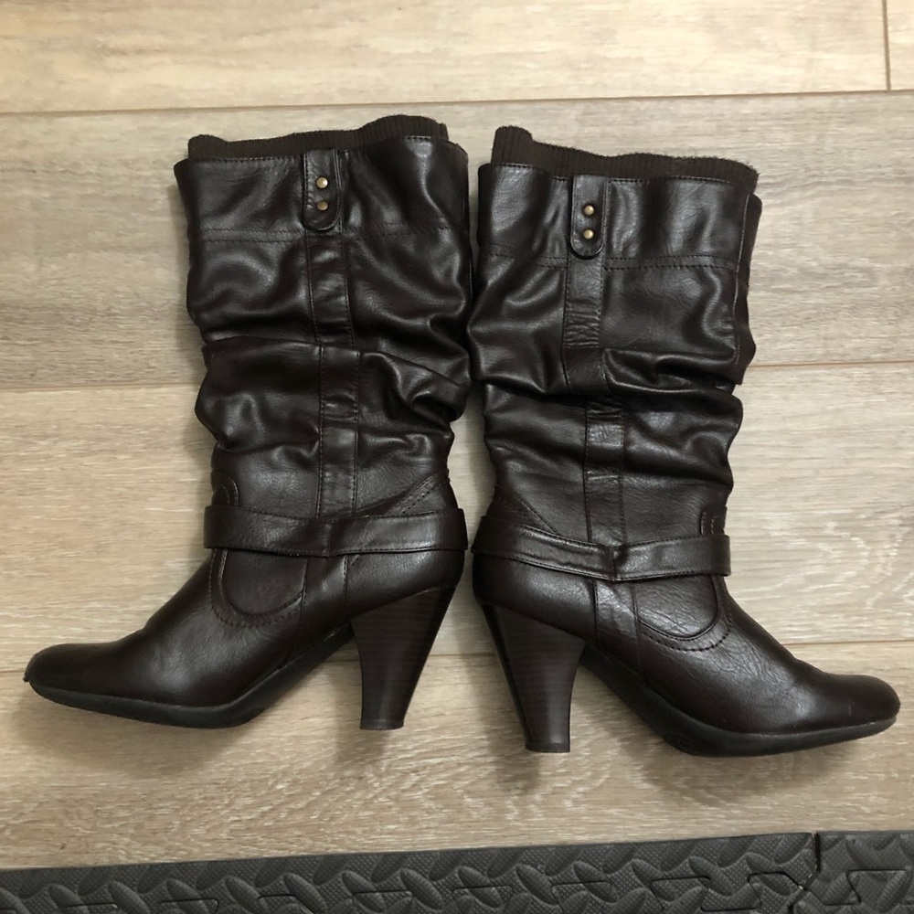 Kelly and Katie Brown boots